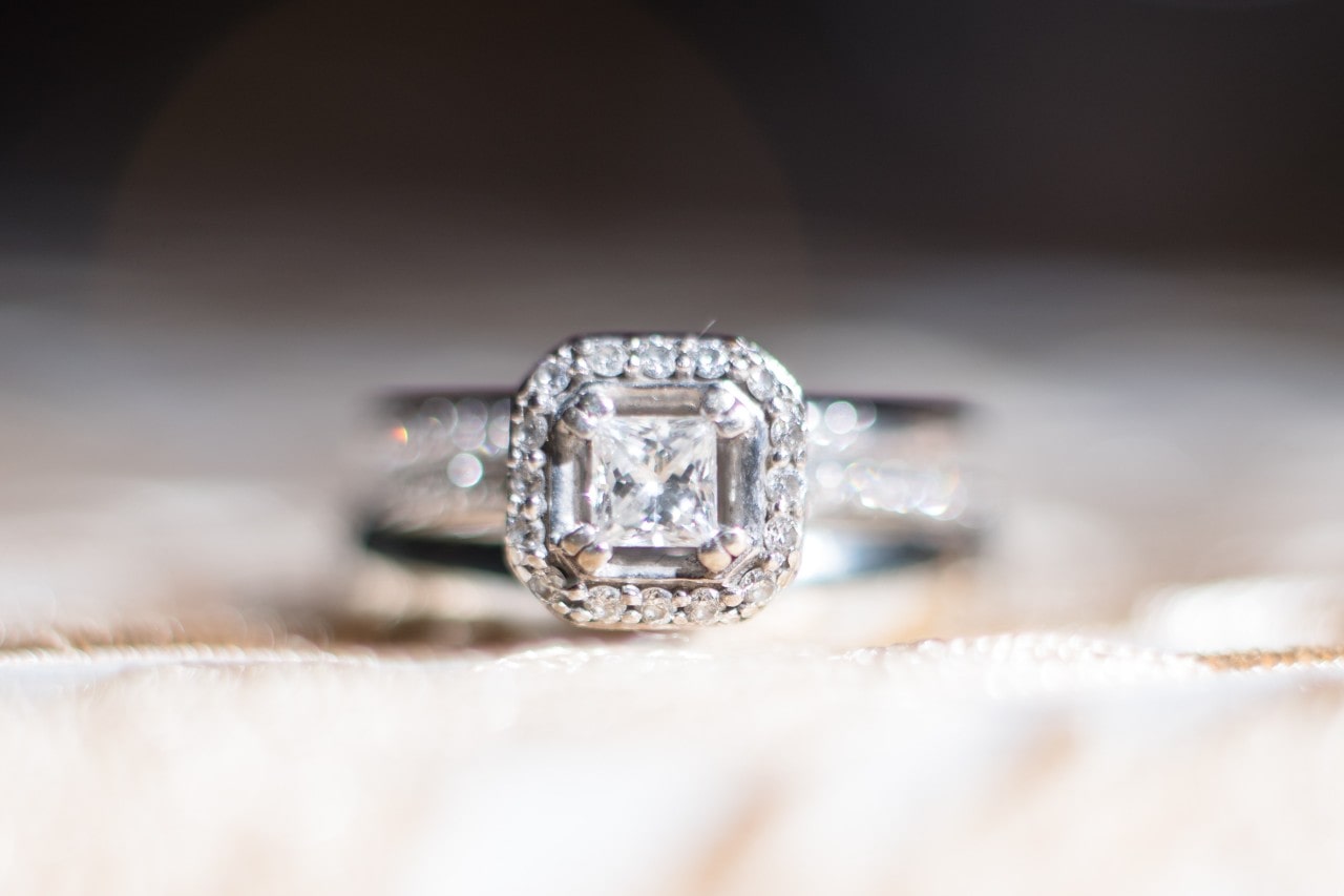 Unique and Glamorous Engagement Ring